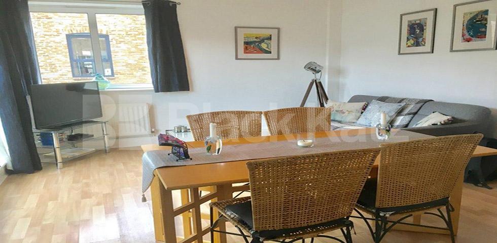 Contemporary apartment with 24 hr. Concierge, gym & inclusive of water rates Providence Square, Shad Thames SE1